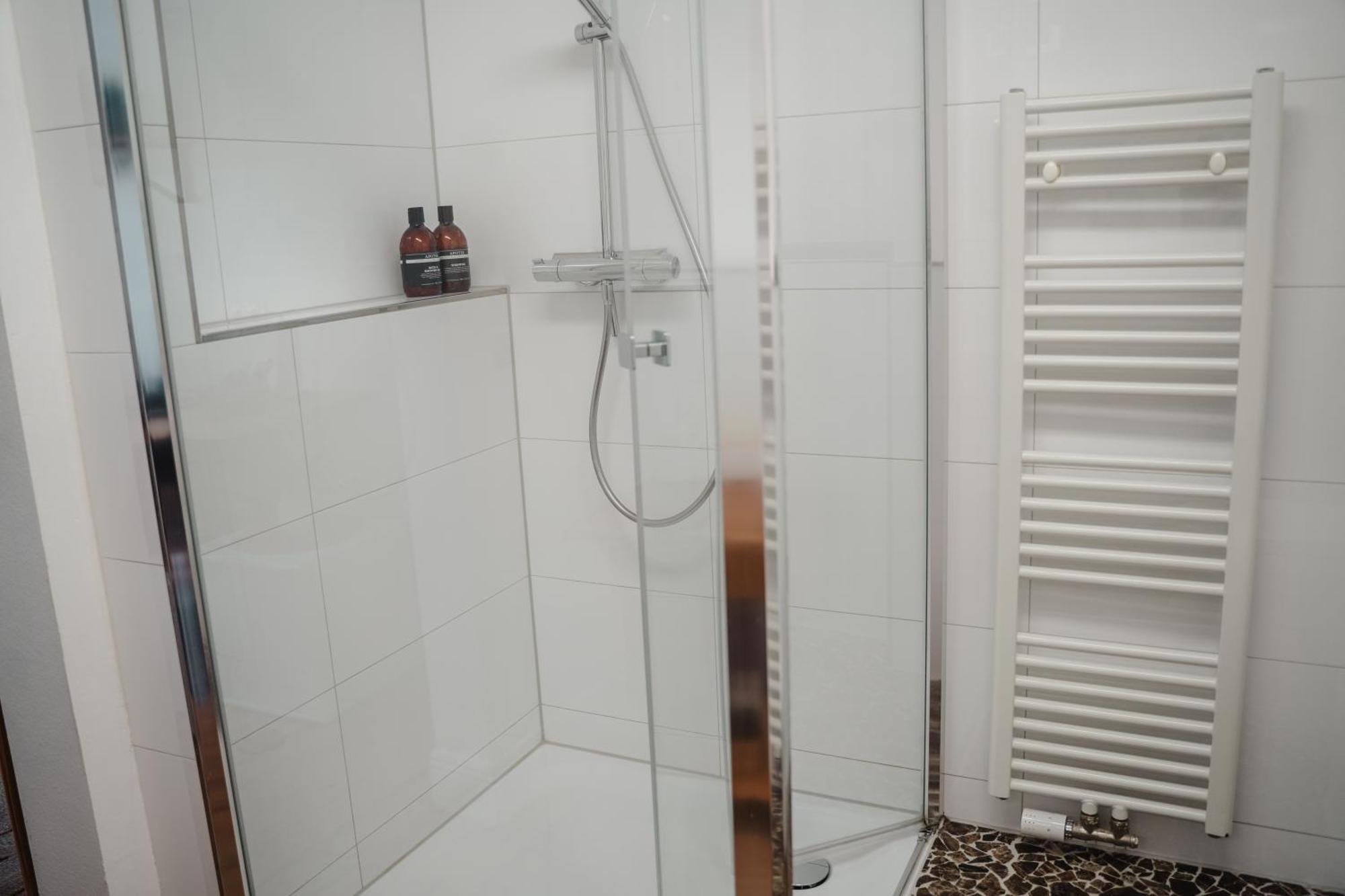 II Gemuetliches 1-Zimmer-Apartment & Eigenes Bad II Coblenza Esterno foto